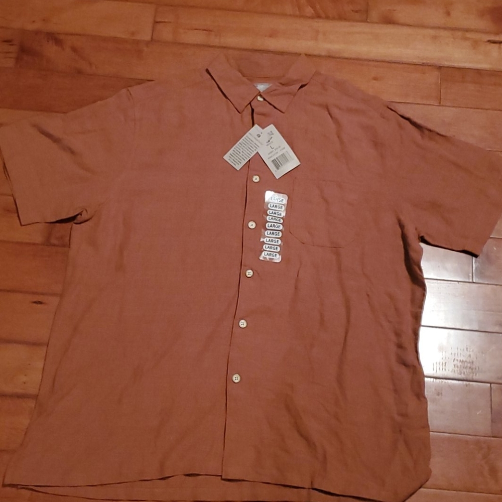 Short sleeve button down